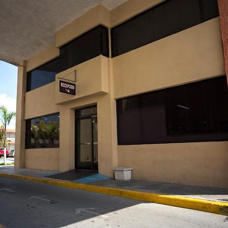 Capital O 88 Inn San Nicolas de los Garza Bagian luar foto