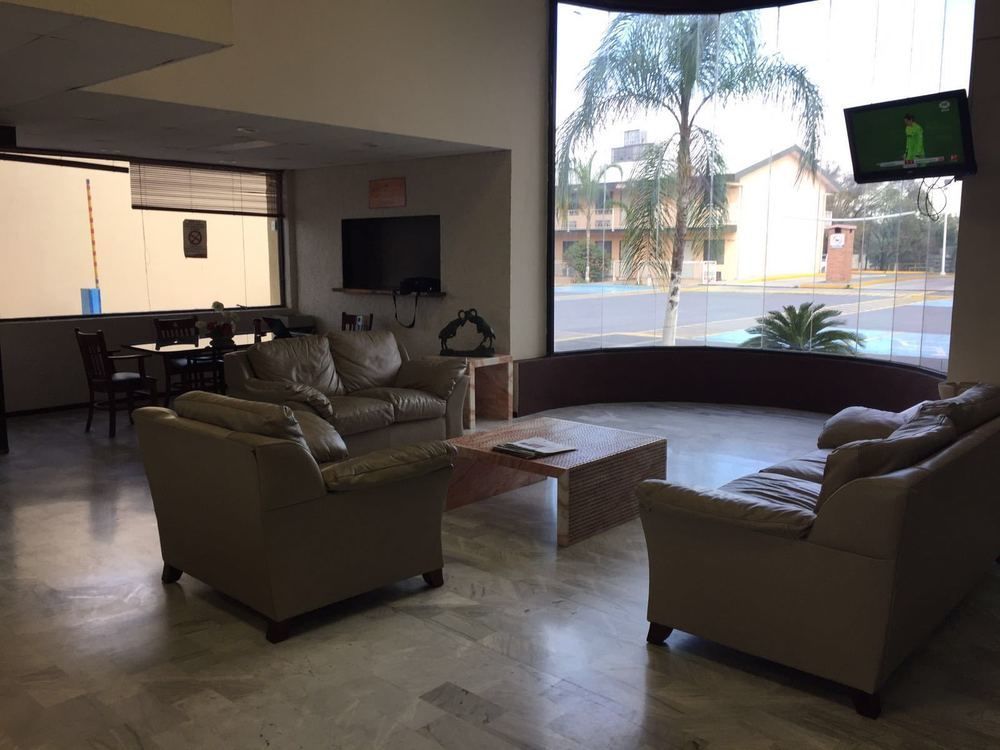 Capital O 88 Inn San Nicolas de los Garza Bagian luar foto