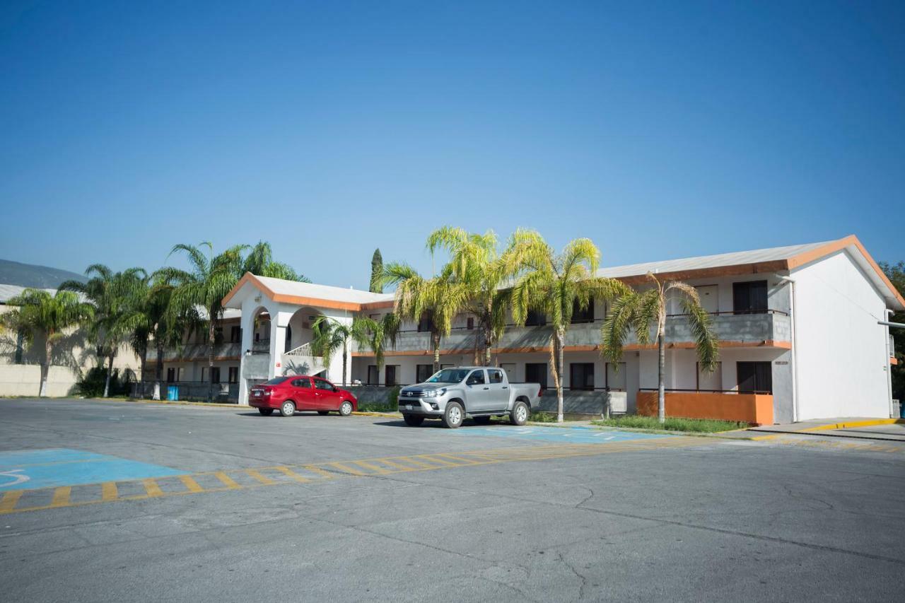Capital O 88 Inn San Nicolas de los Garza Bagian luar foto