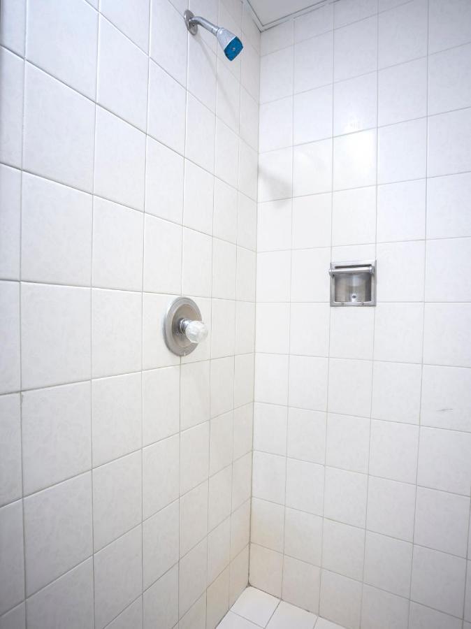 Capital O 88 Inn San Nicolas de los Garza Bagian luar foto